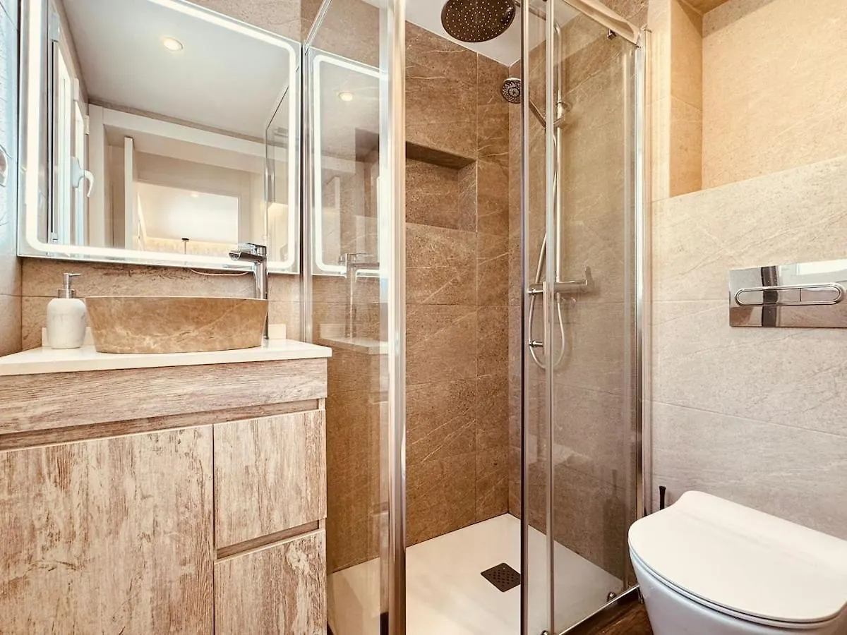 Luxury Modern Beachfront Villa ميخاس كوستا إسبانيا