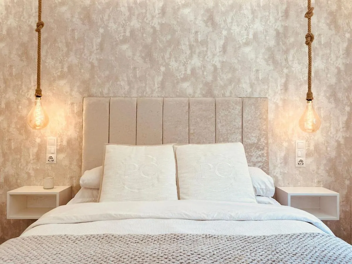 Luxury Modern Beachfront Villa ميخاس كوستا
