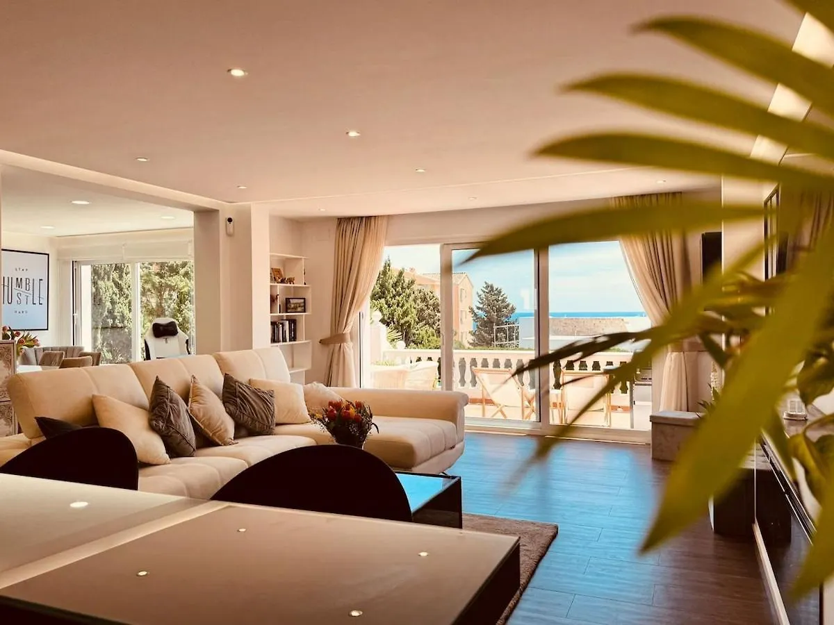 Luxury Modern Beachfront Villa ميخاس كوستا إسبانيا